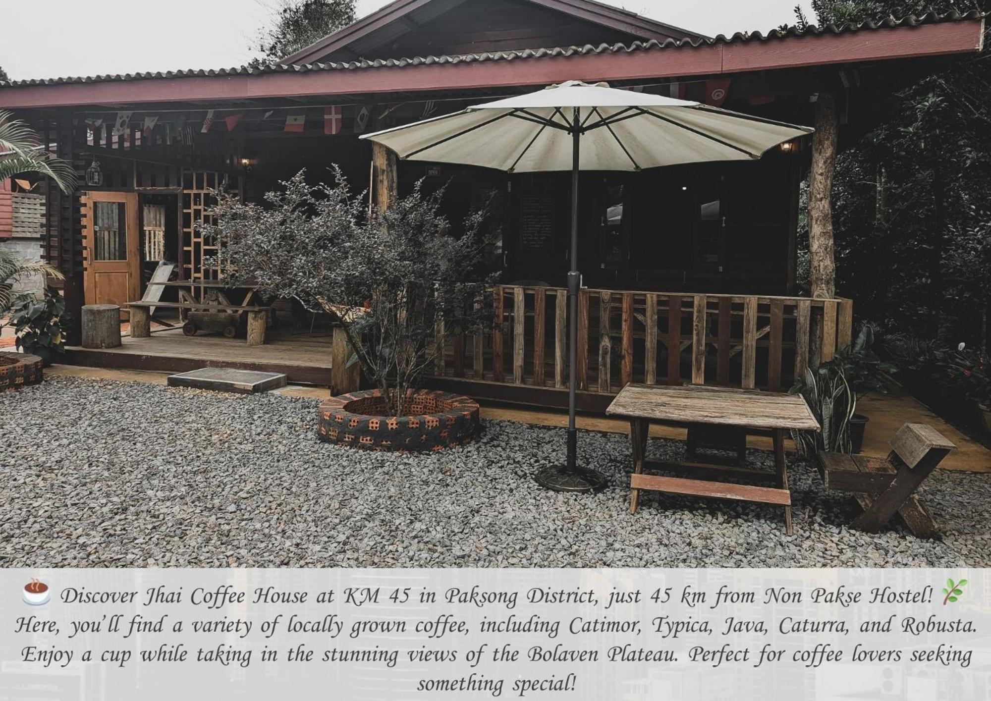 Non Pakse Hostel & Coffee House Екстер'єр фото