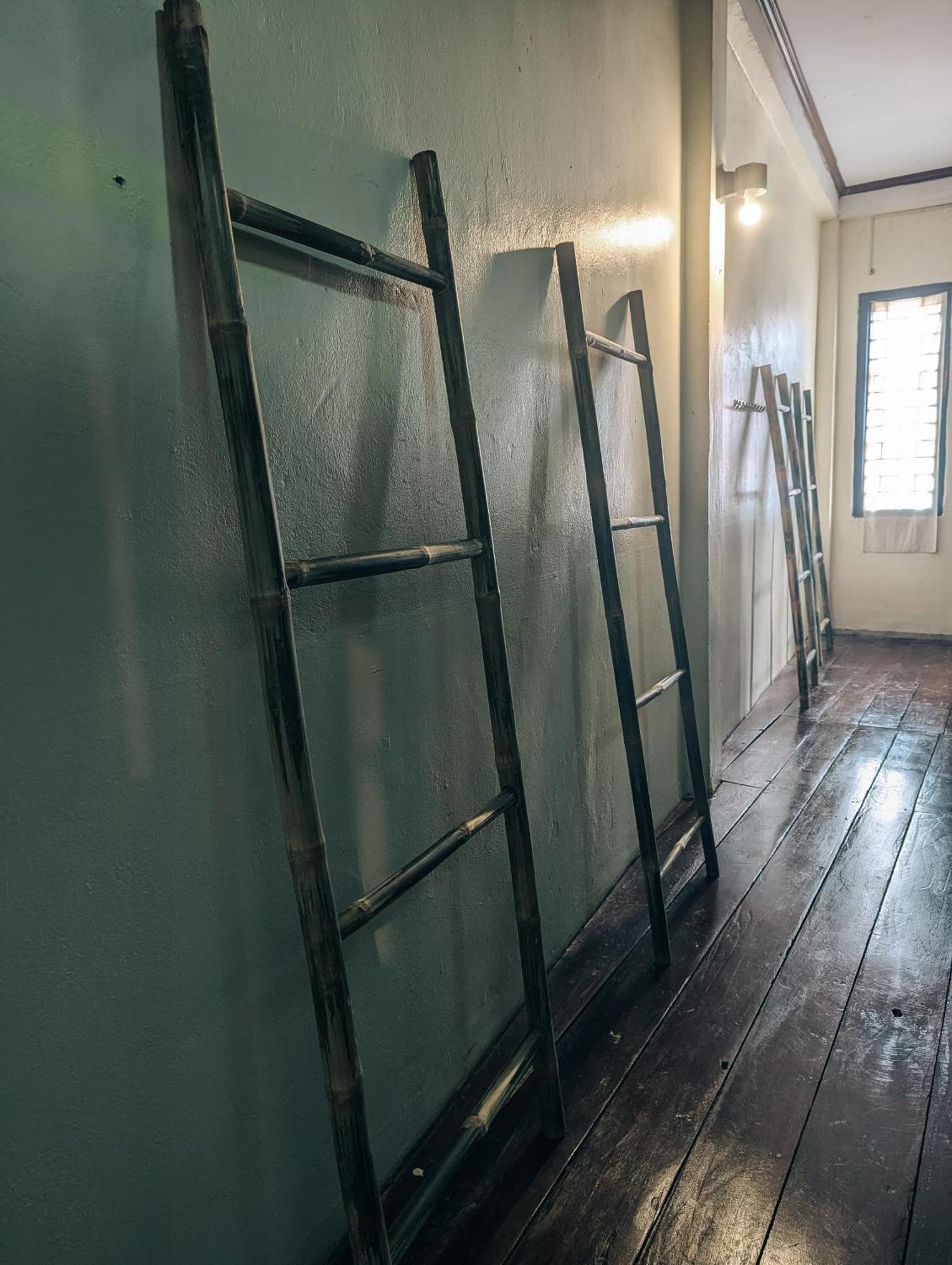 Non Pakse Hostel & Coffee House Екстер'єр фото