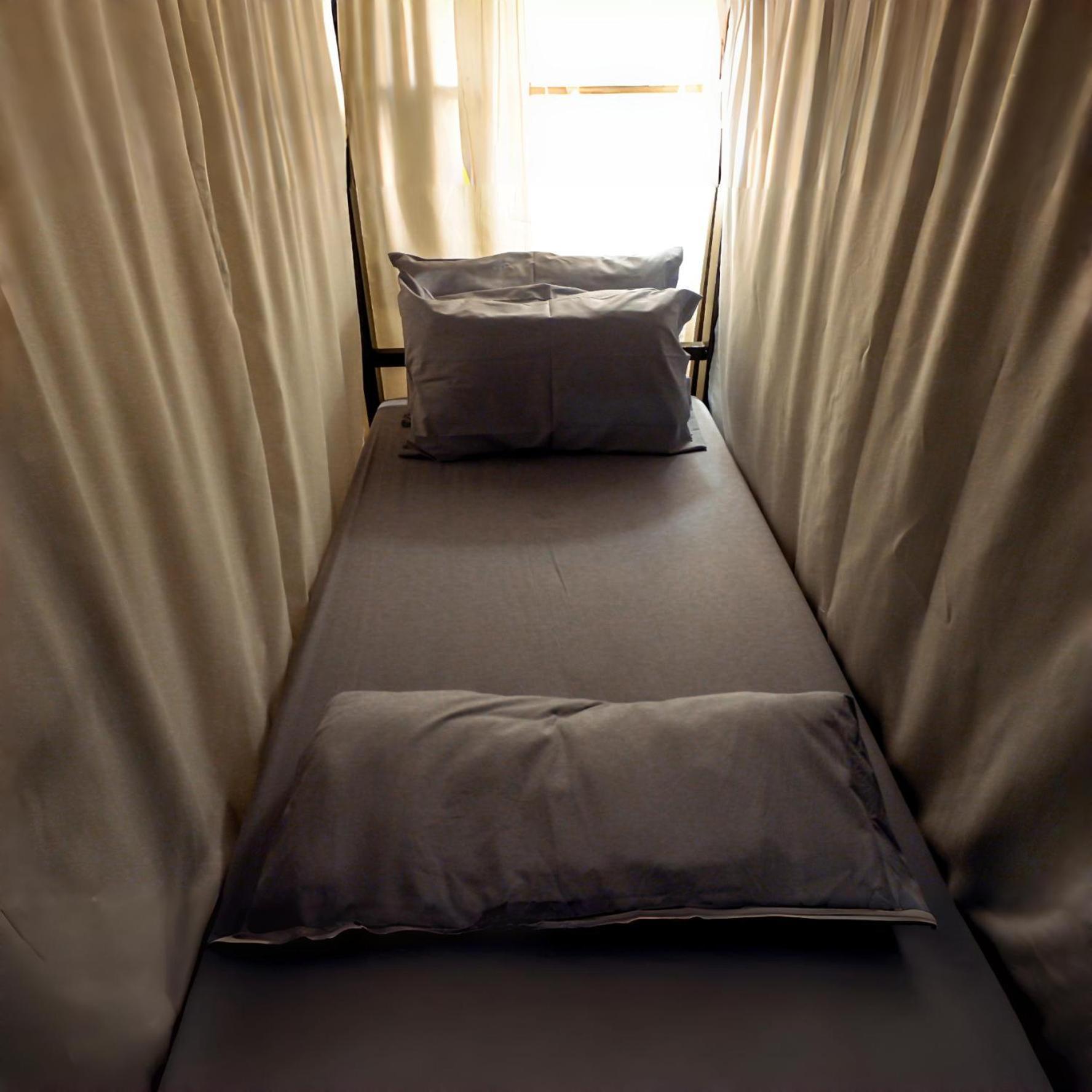 Non Pakse Hostel & Coffee House Екстер'єр фото