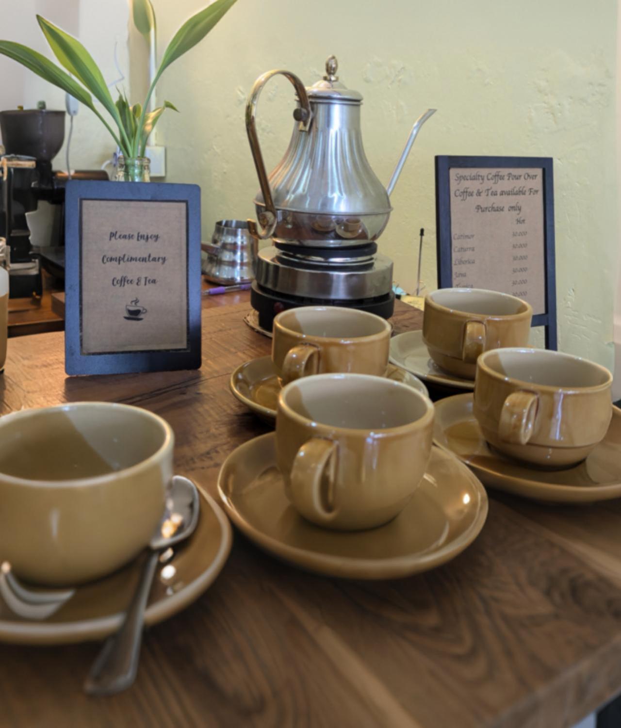 Non Pakse Hostel & Coffee House Екстер'єр фото