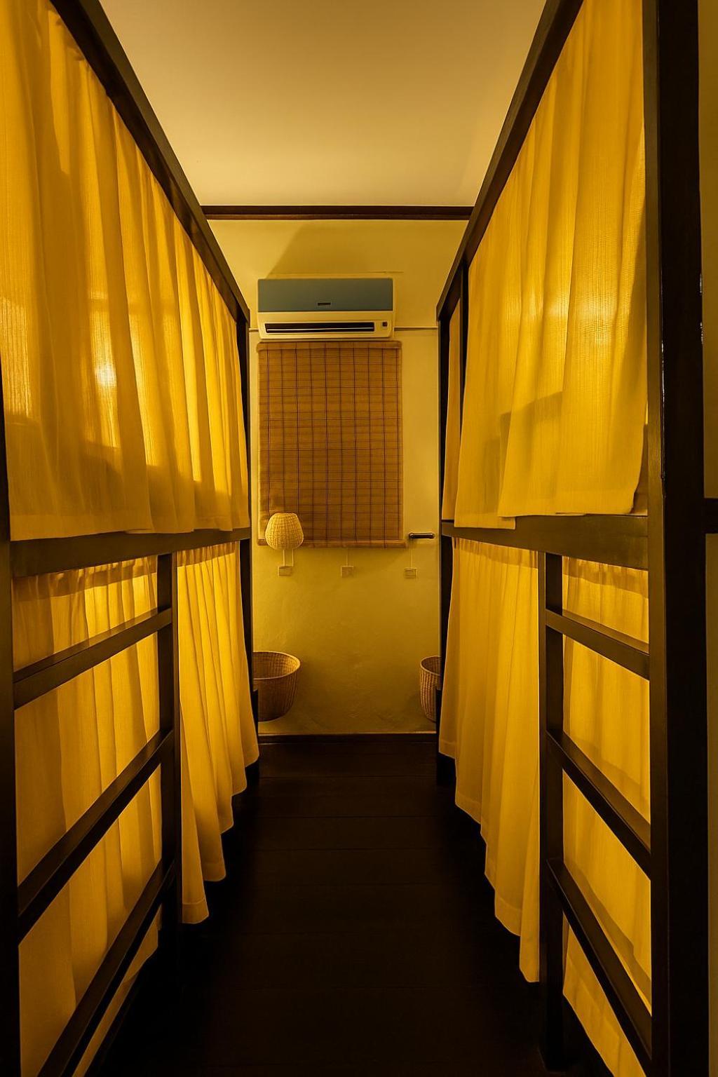 Non Pakse Hostel & Coffee House Екстер'єр фото