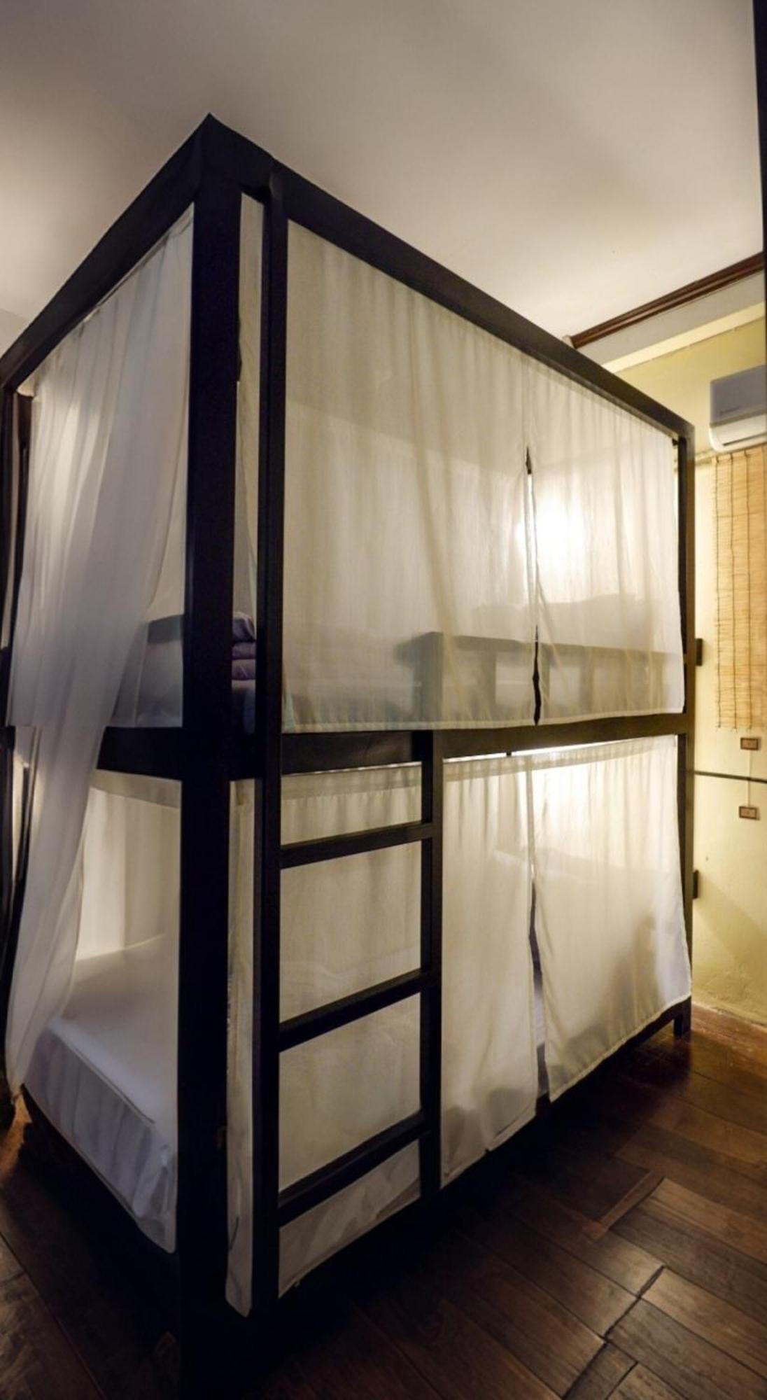 Non Pakse Hostel & Coffee House Екстер'єр фото